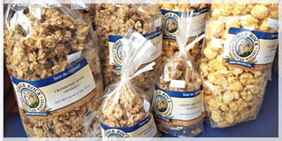 featured cookies photo zoom in on molasses & double chocolate chip peacan